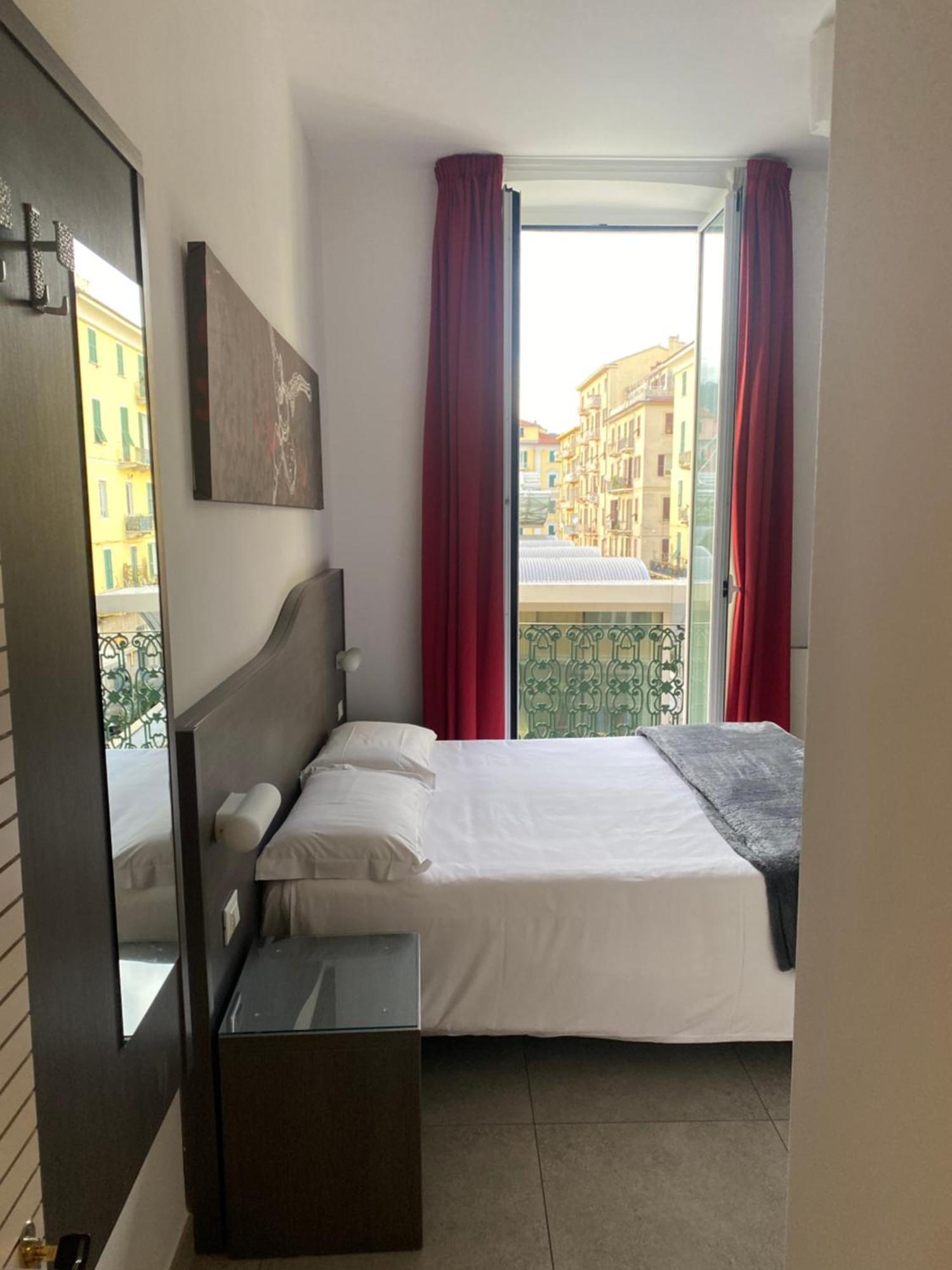54 Rosselli Rooms La Spezia Exterior foto